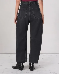 Charlie Barrel-Leg Jean