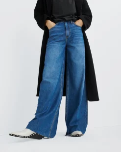 Featherweight Sofie Wide-Leg Jean