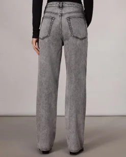 Featherweight Wide-Leg Logan Jean