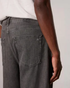 rbTAPER Fit Jean