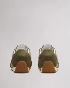 Slim Retro Runner Sneaker