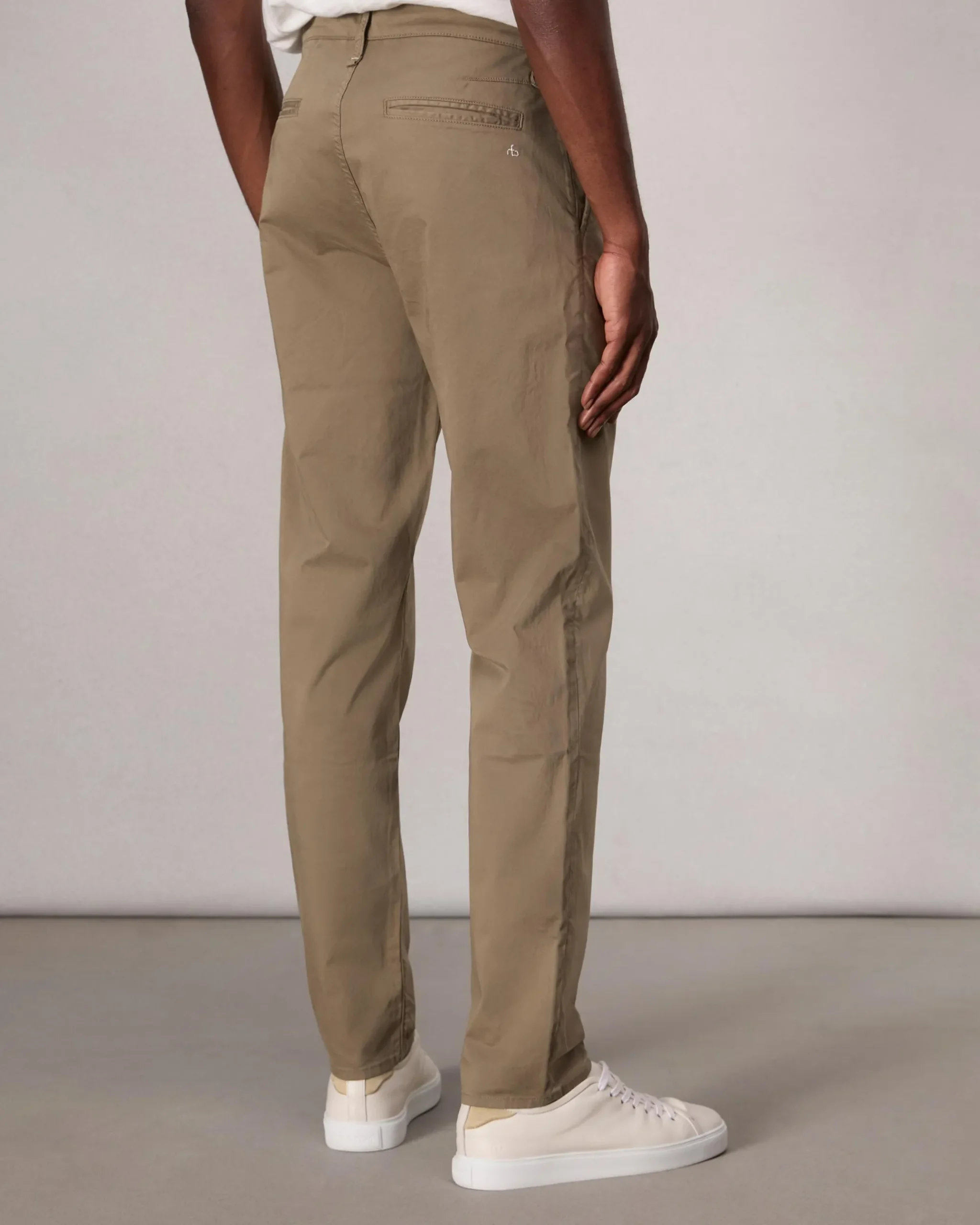 Standard Chino Pant